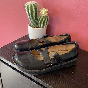 Algeria black Mary Janes